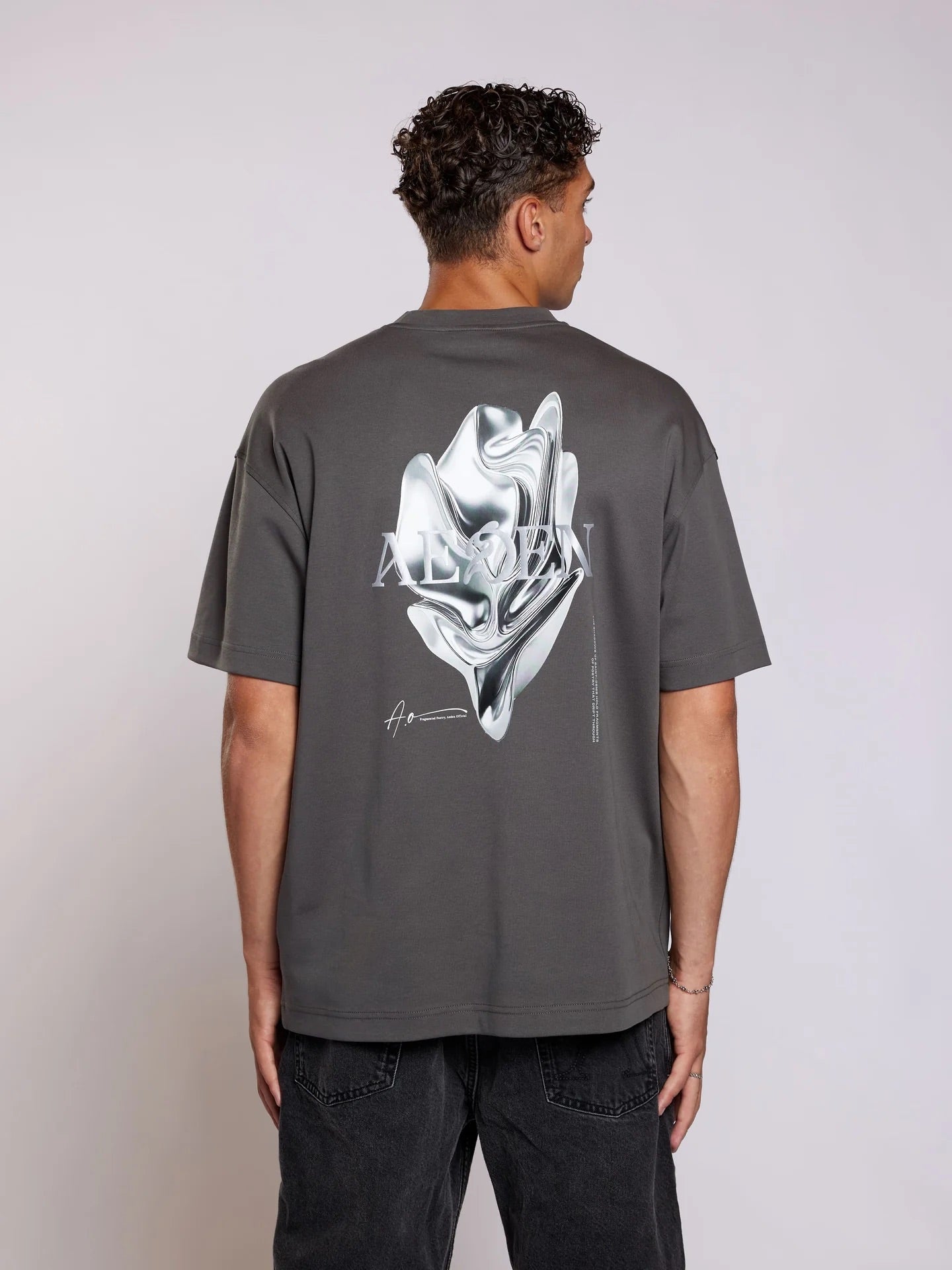 AEDEN Mickey T-Shirt - Dark Shadow