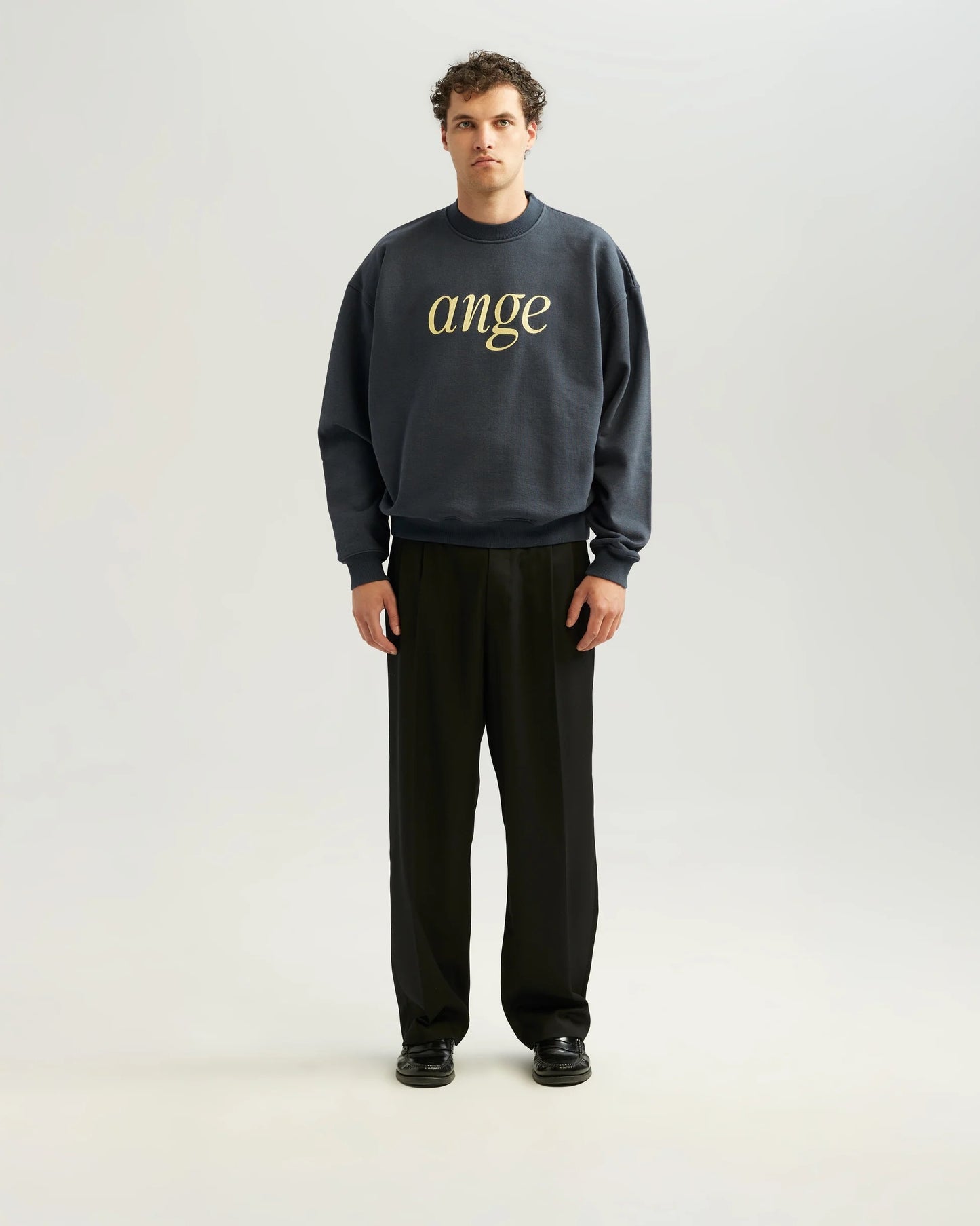 ANGE PROJECTS | LOGO SWEATER - NAVY