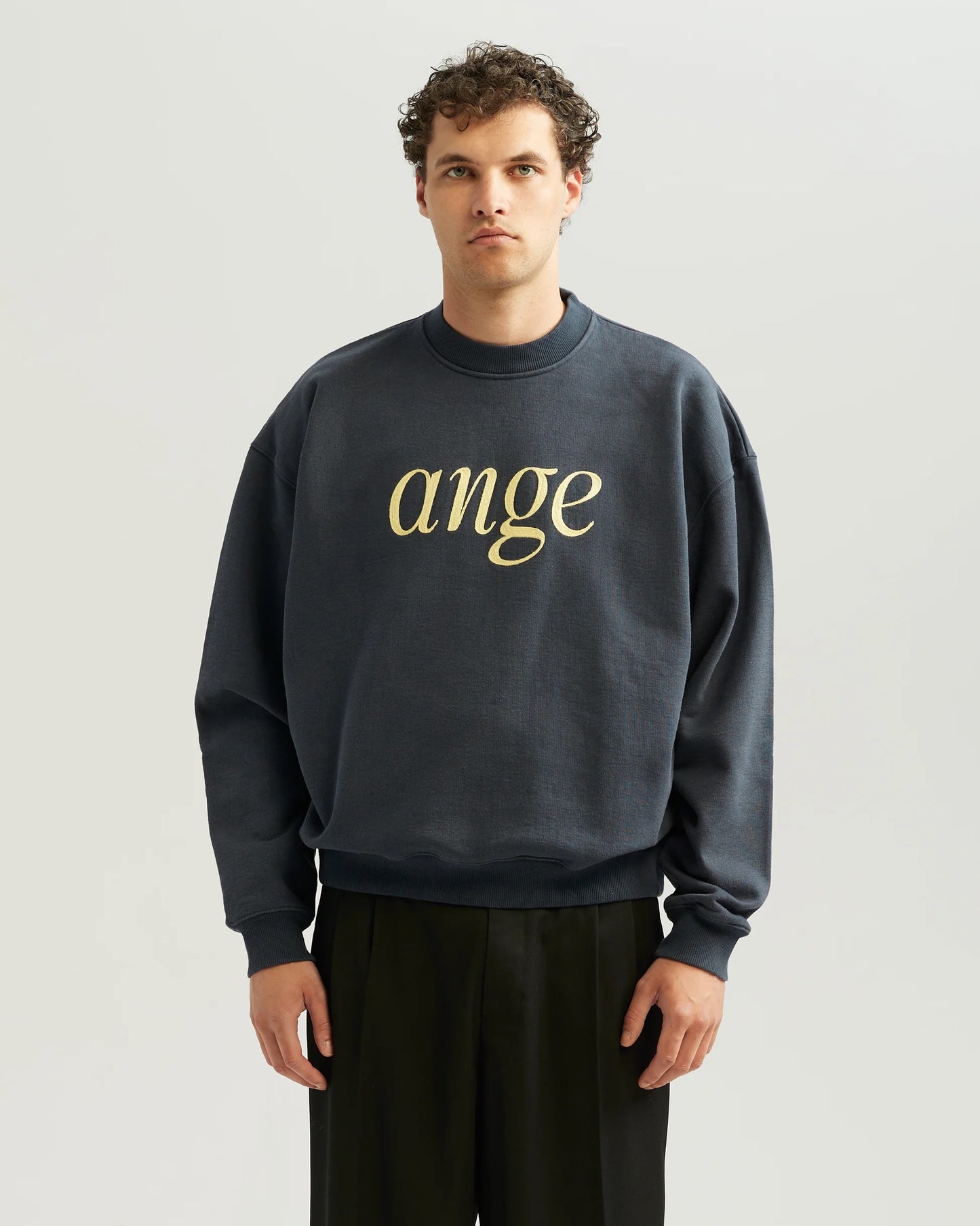 ANGE PROJECTS | LOGO SWEATER - NAVY