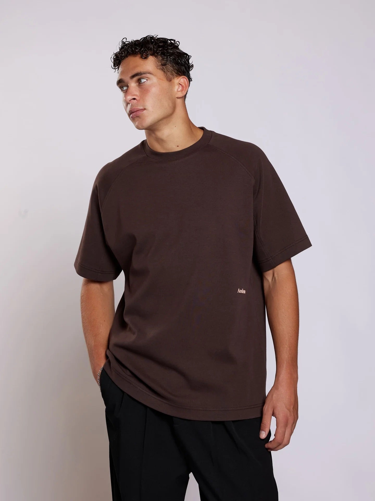AEDEN | YONO TEE - GANACHE