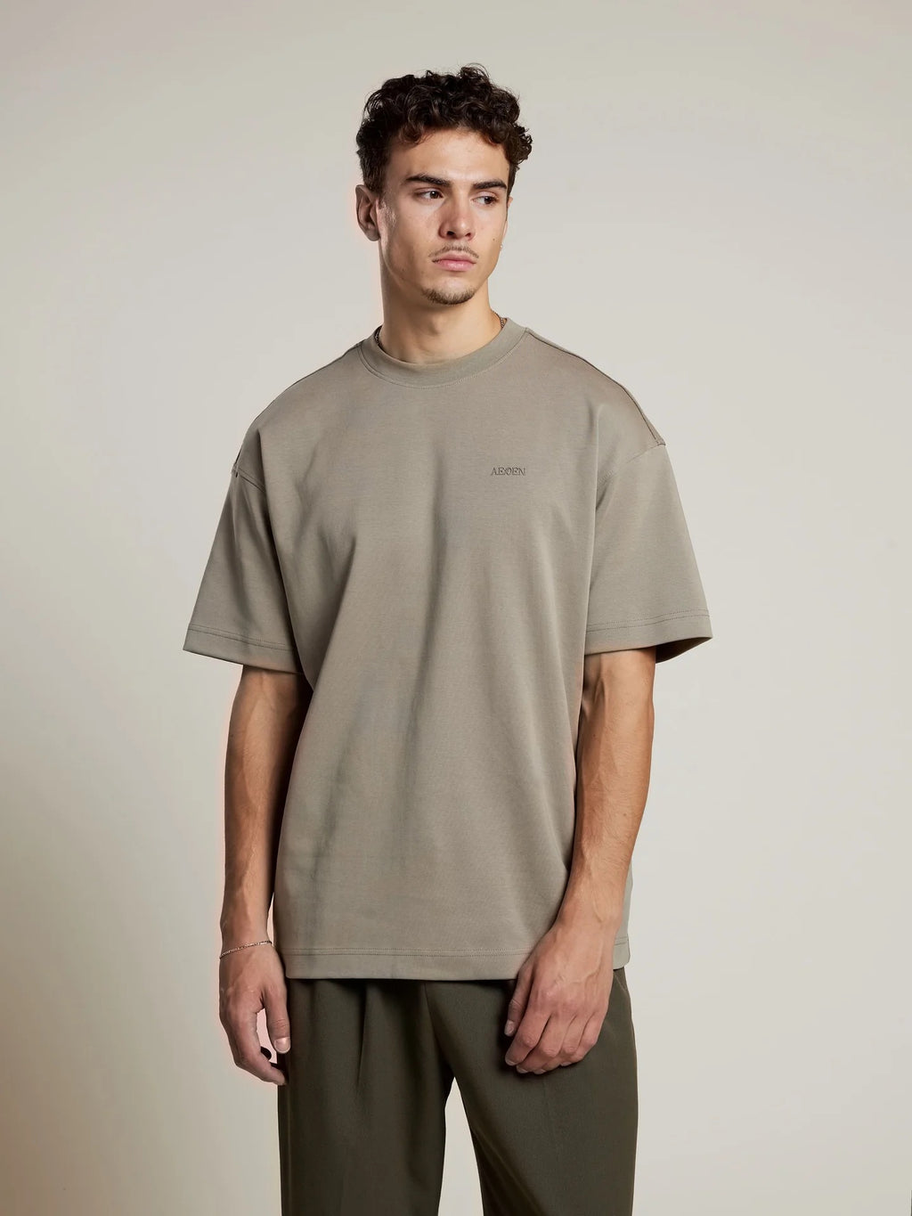 Aeden Raphaël Tee - Vetiver