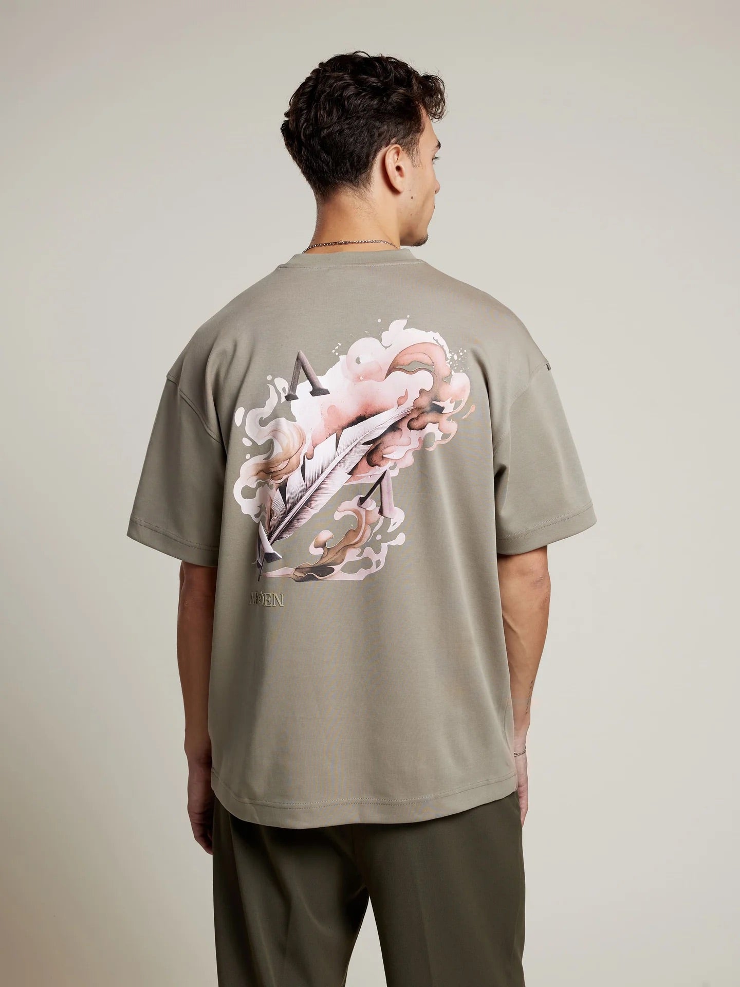 Aeden Raphaël Tee - Vetiver