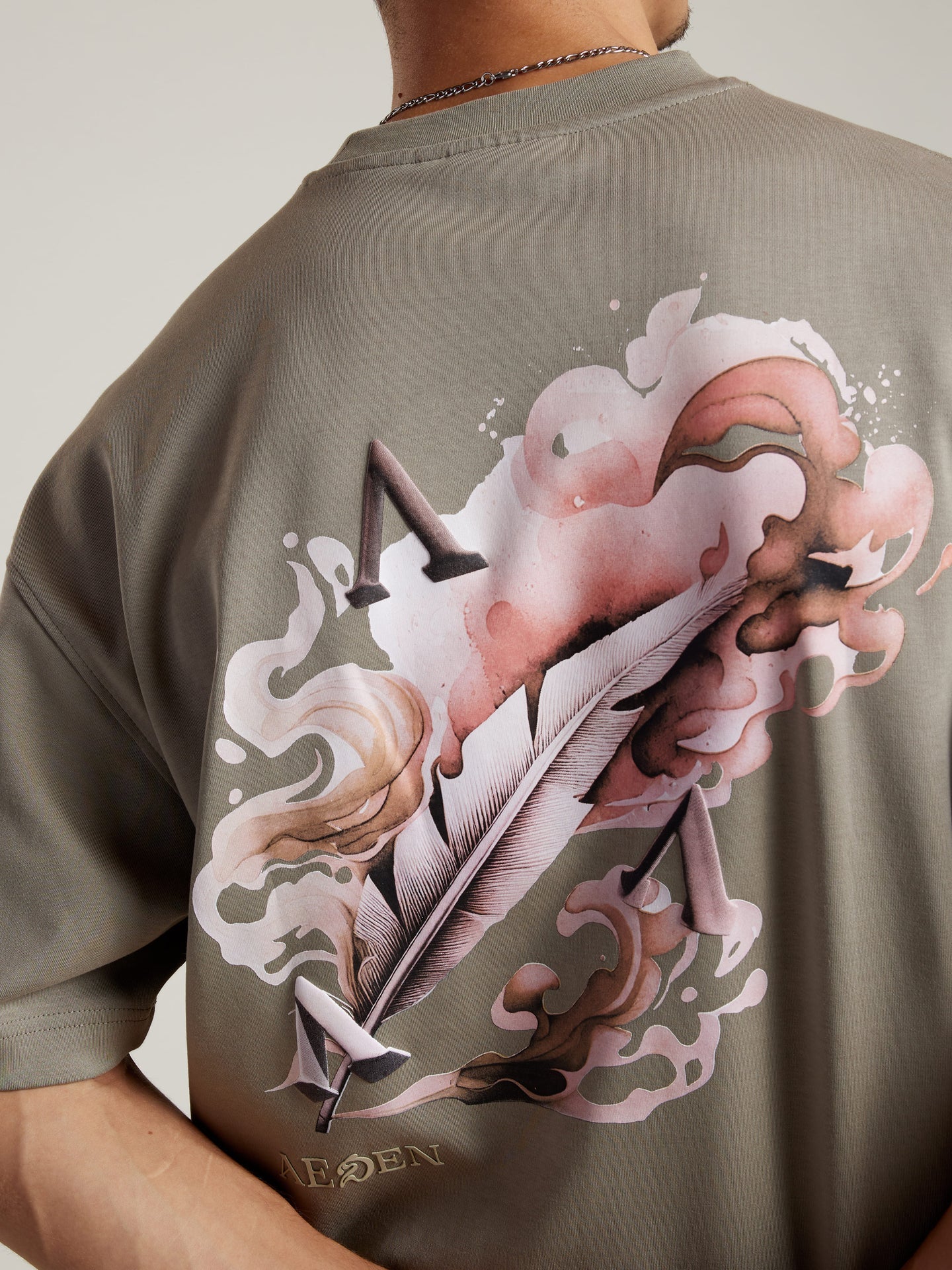 Aeden Raphaël Tee - Vetiver