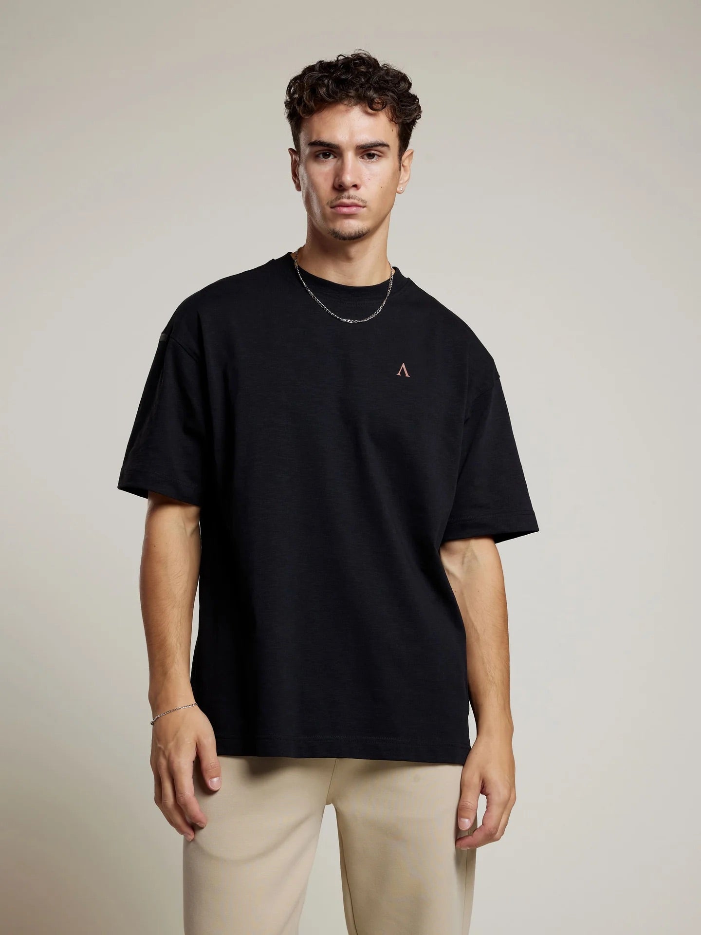 Aeden Yvan Tee - Black