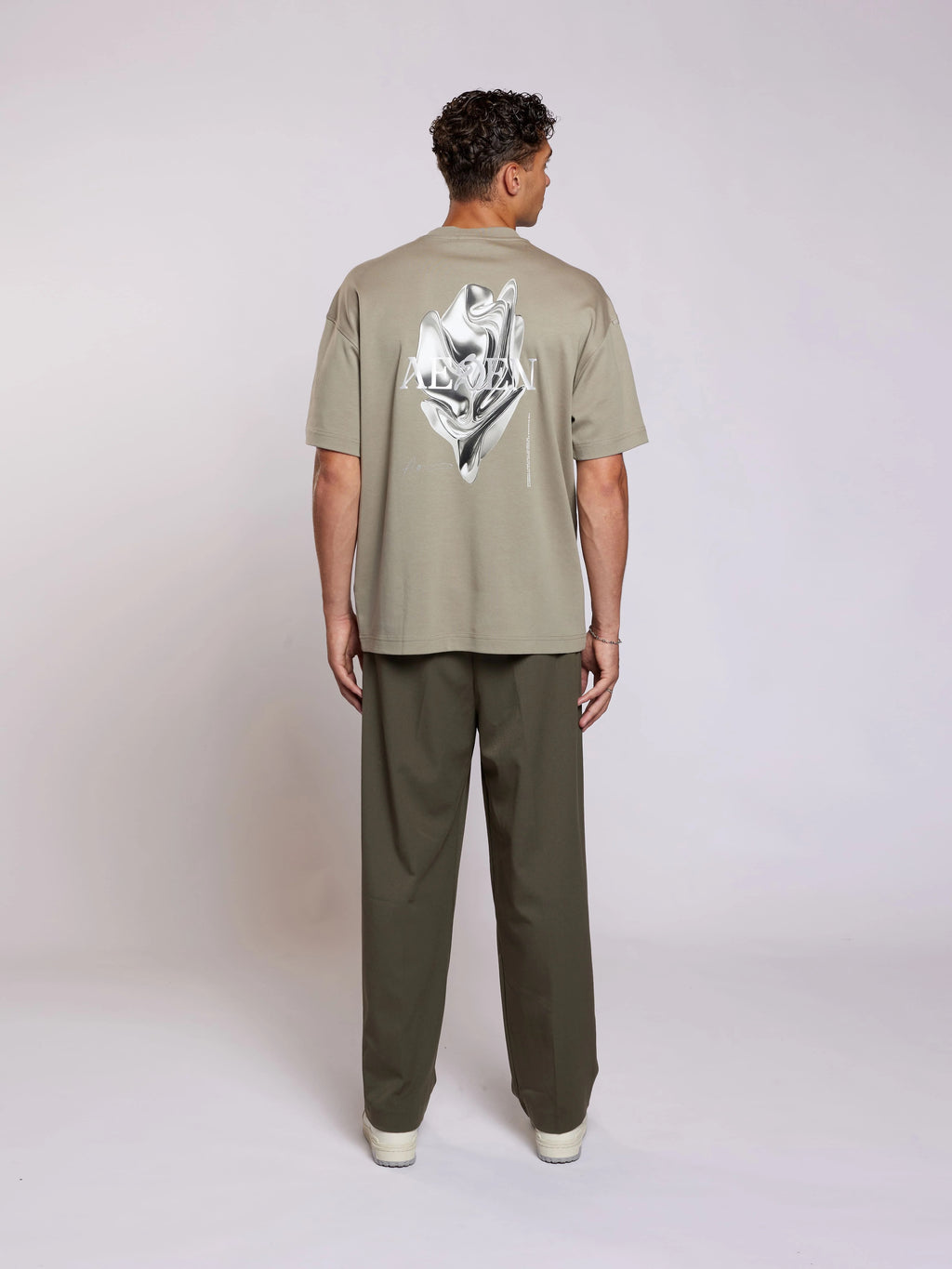 AEDEN Mickey T-Shirt - Vetiver