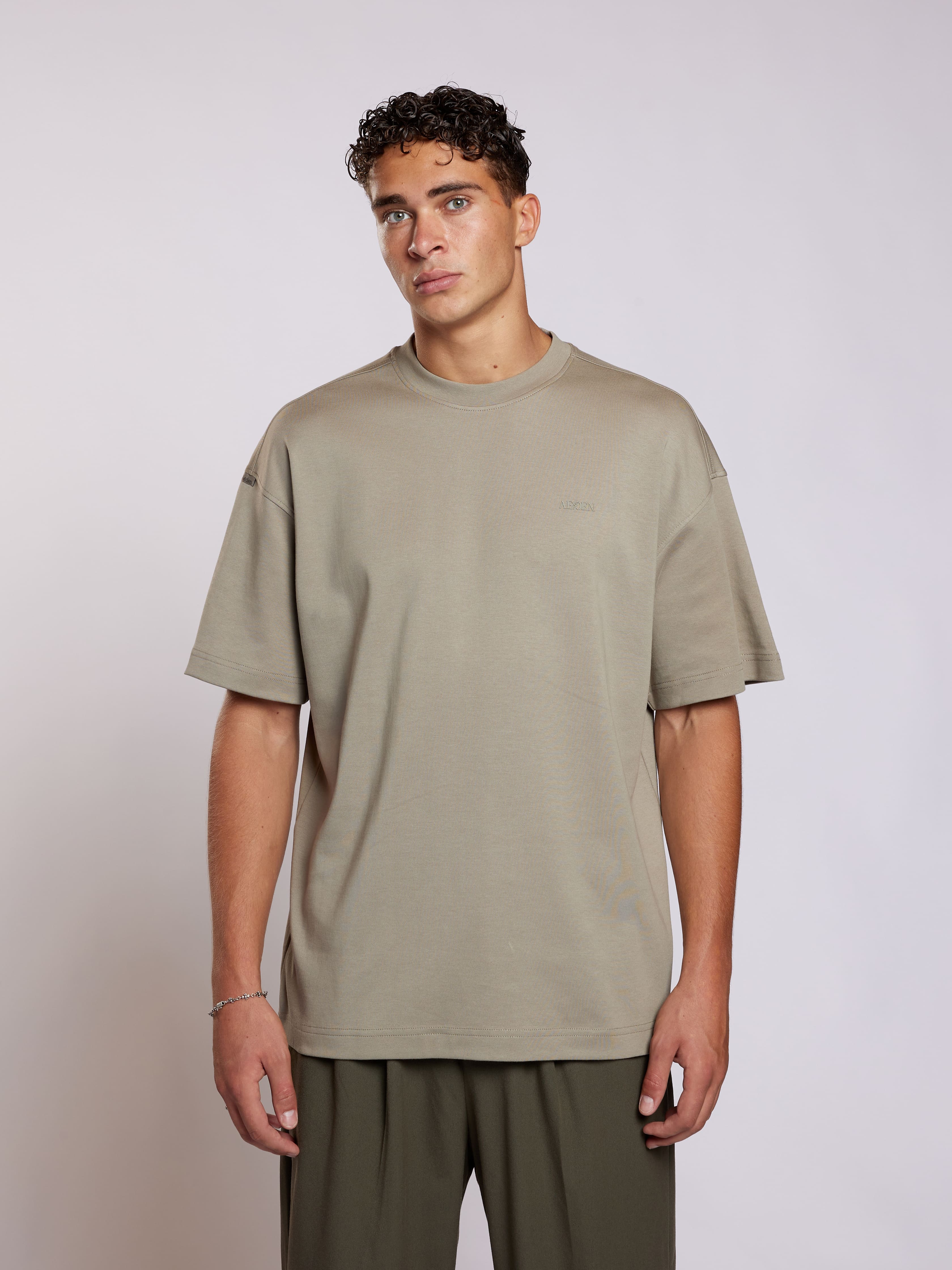 AEDEN Mickey T-Shirt - Vetiver