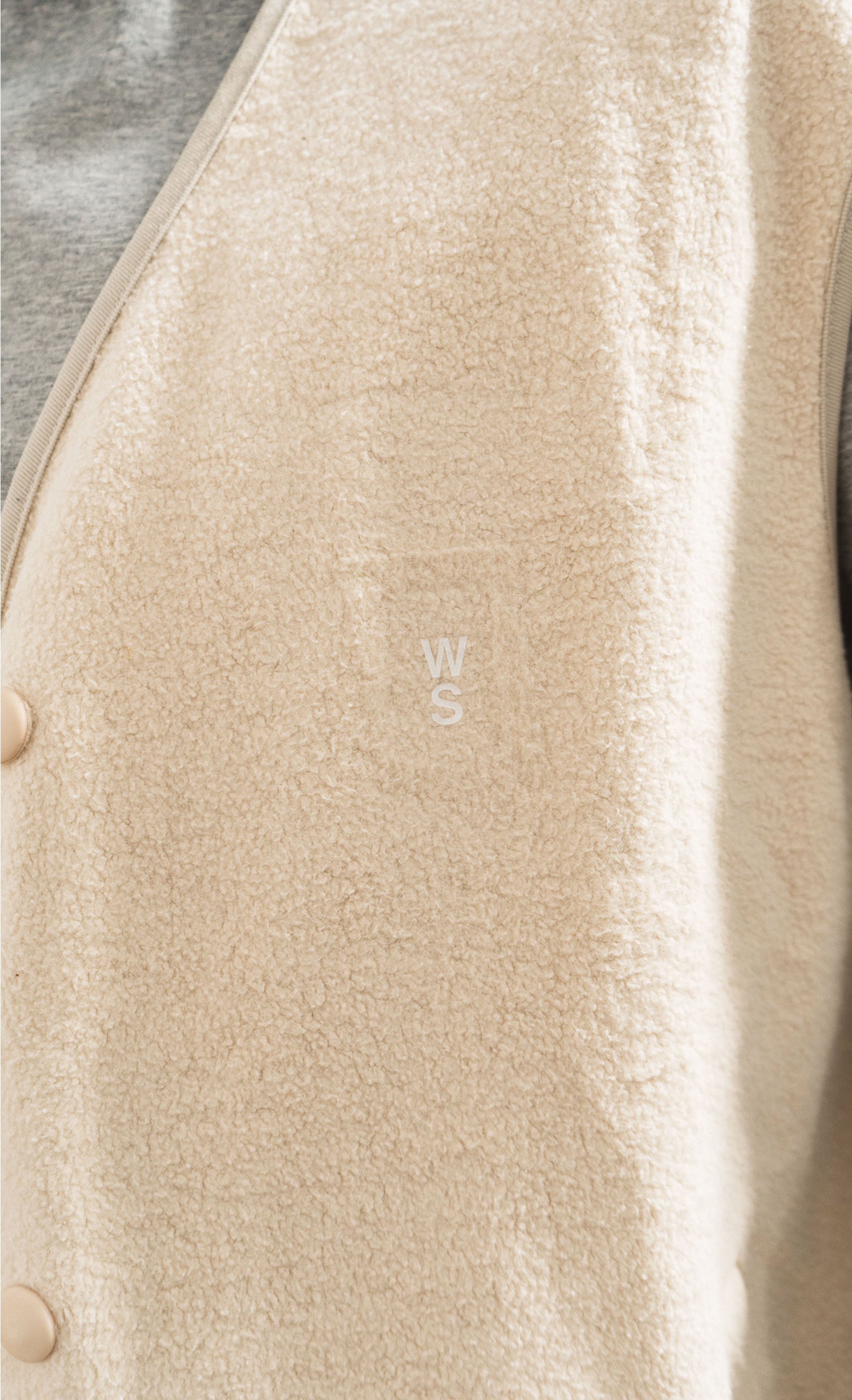 Wooden Nole Gilet - Sand