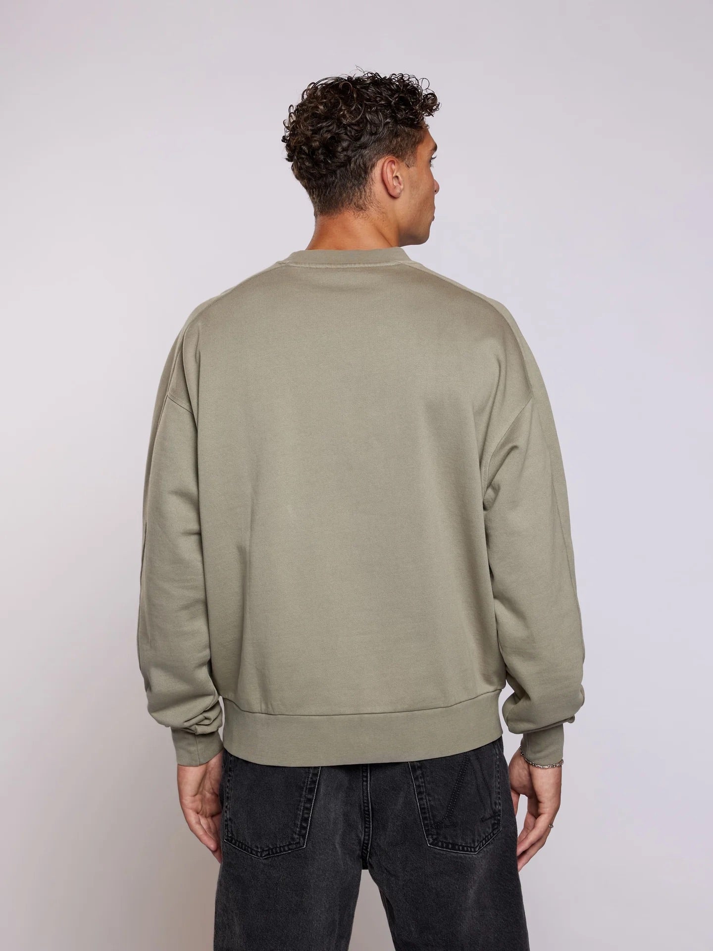 Aeden Worthy Sweater - Vetiver