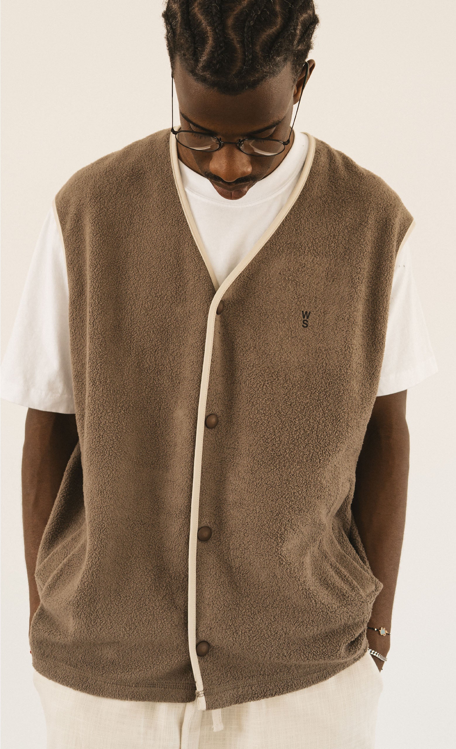 Wooden Cooper Gilet - Taupe
