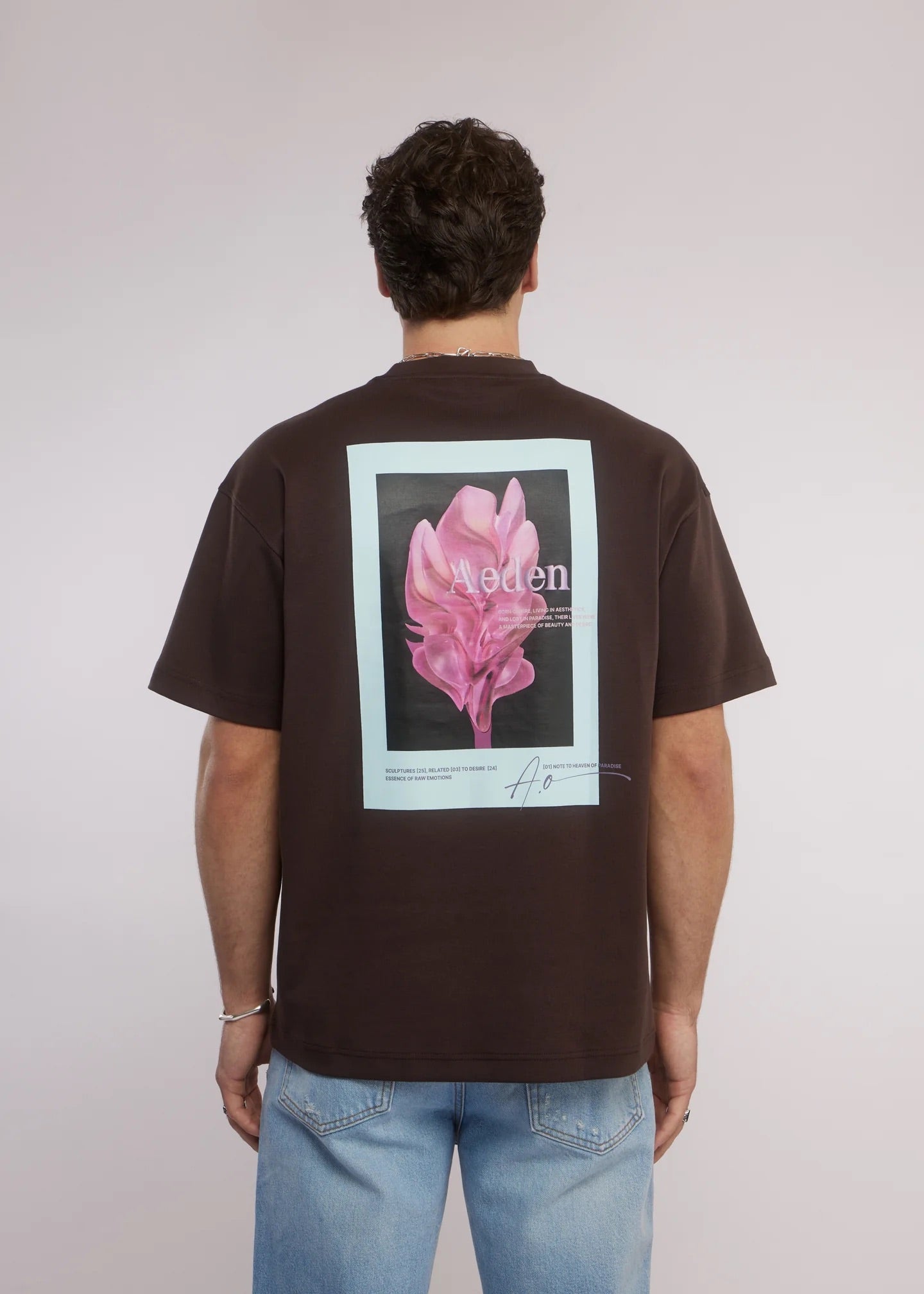 AEDEN | MORPH TEE - GANACHE