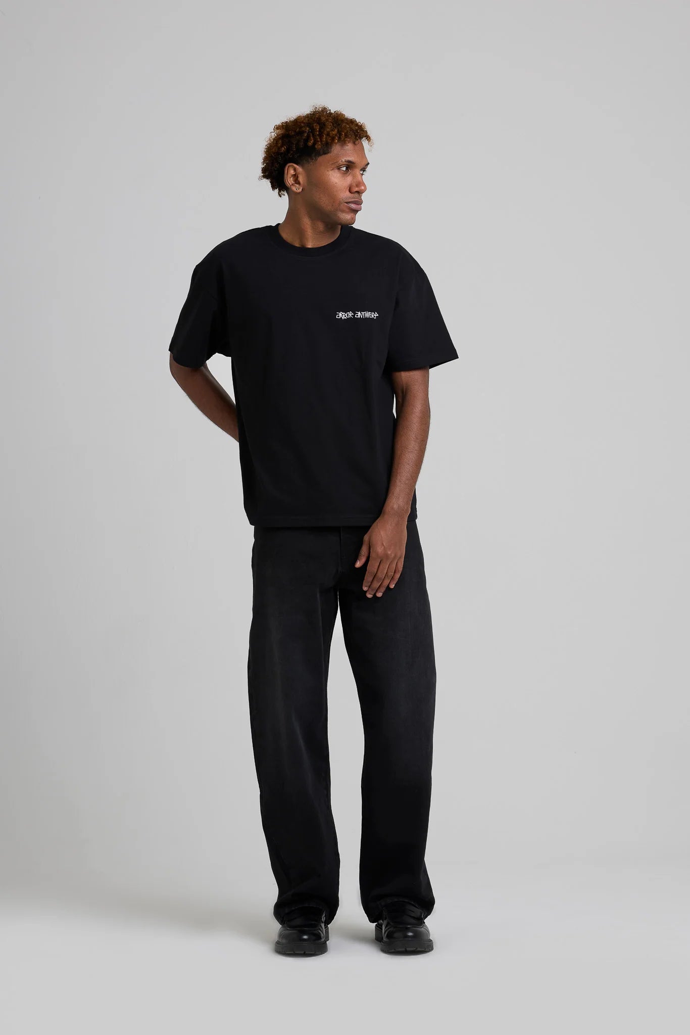 ARBOR ANTWERP Pixel Flower T-Shirt – Black