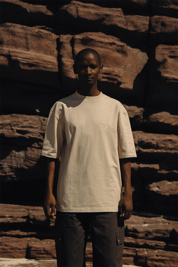 AMPÈRE August Dry Jersey OE Tee – Abbey Stone