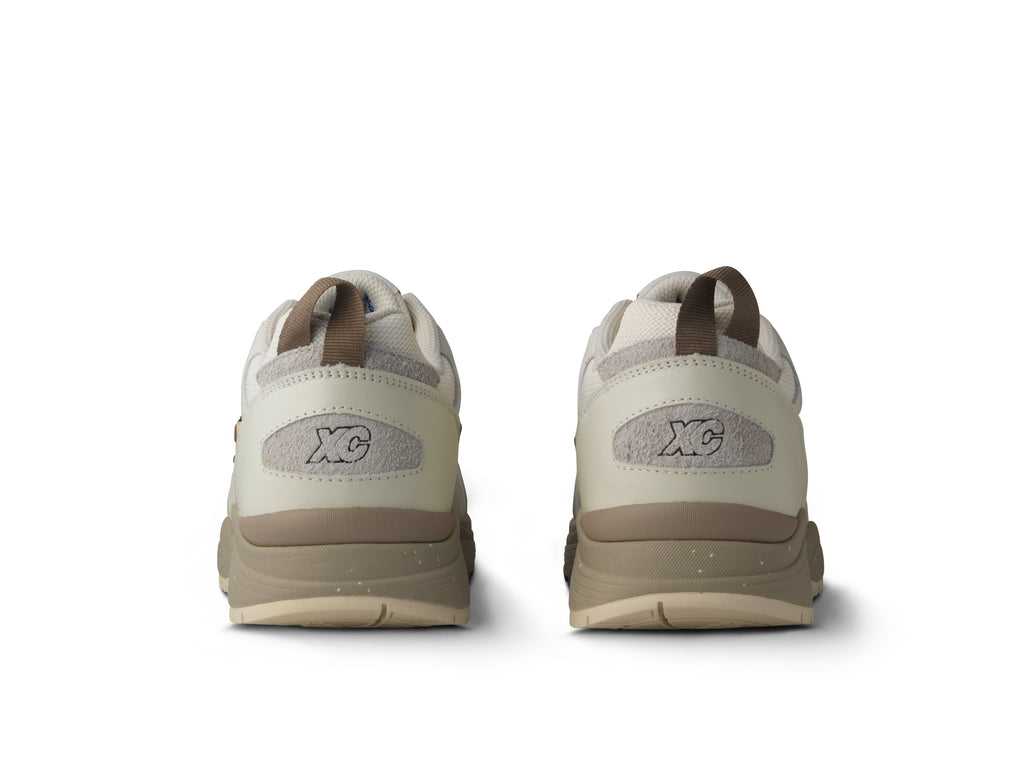 KARHU Fusion XC – Lily White / Pine Bark