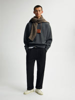 OLAF Signature Boxy Crewneck – Charcoal – afbeelding 4