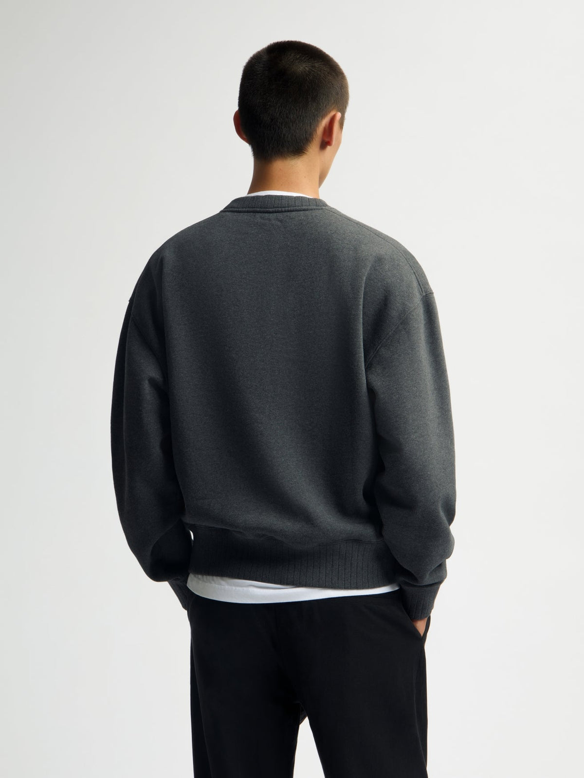 OLAF Signature Boxy Crewneck – Charcoal – afbeelding 2
