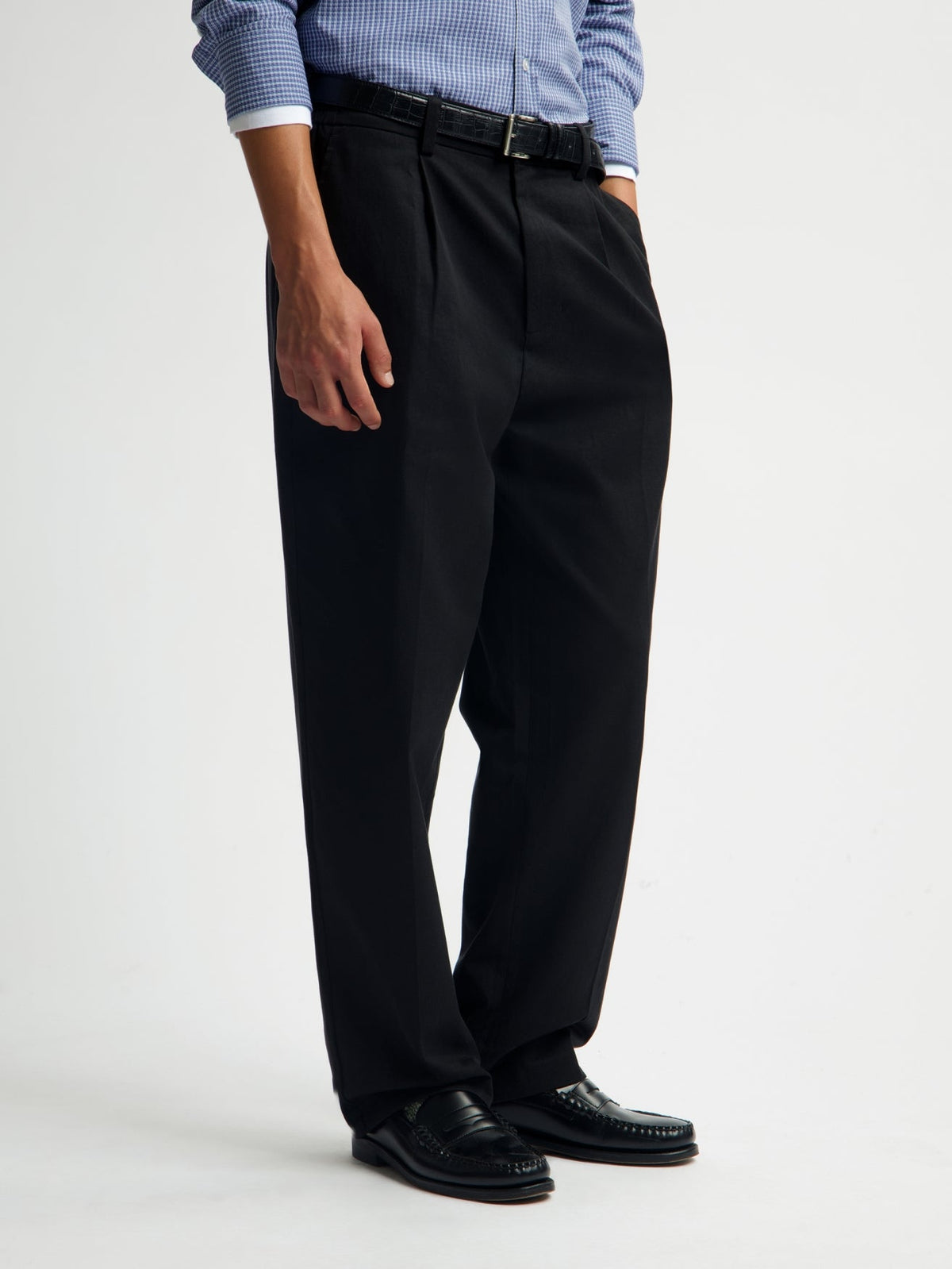 OLAF Regular Pleated Pant – Black