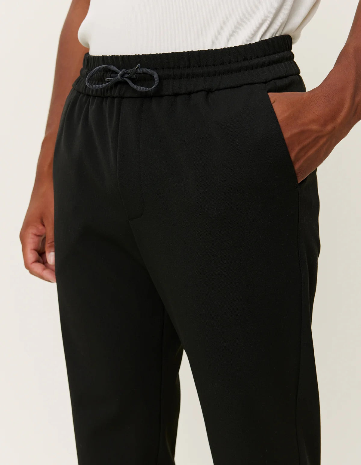 LES DEUX | PATRICK DAWNSTRINGS PANTS - BLACK